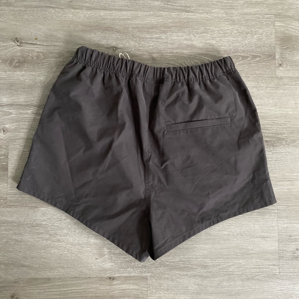 NWT Essentials Fear of God Shorts - Picture 8 of 9